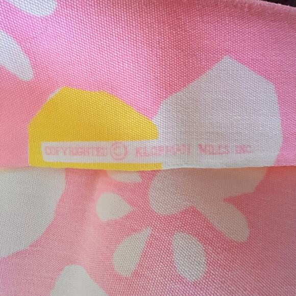 Klopman Mills Fabric 1970s Mod Floral Pink Yellow Cotton 1.27 Yards - Picture 6 of 6